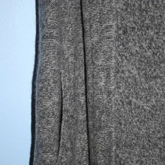 Three Toned Long Sweater by BCBG Maxazaria 100% Wool - Picture 4 of 11